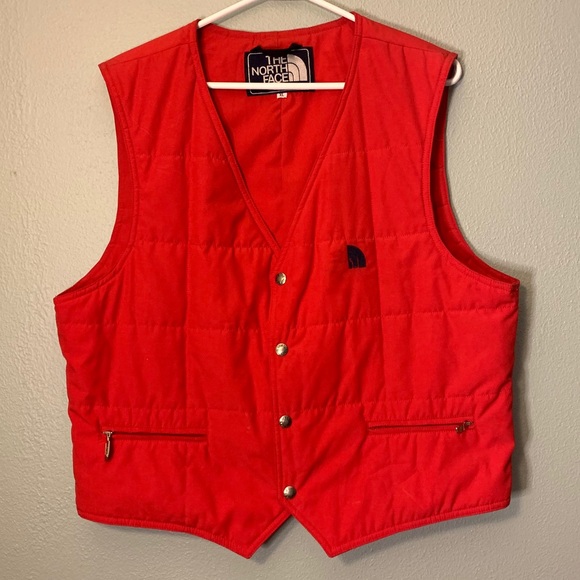Men’s North Face Quilted Vest - Picture 6 of 8